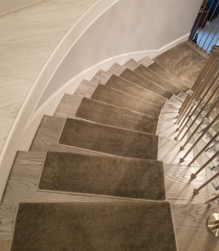 Pure Era - Non-slip Tape Free Bullnose Carpet Stair Treads Pet Friendly Peel and Stick