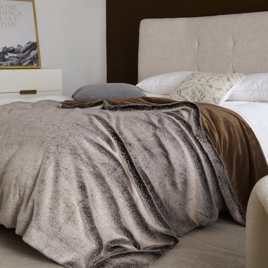 Faux Rabbit Fur Throw Blanket Reversible to Plush Velvet Pure